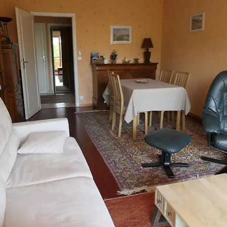 Apartmán Cosy Cocoon With Terrace Near The Sea *